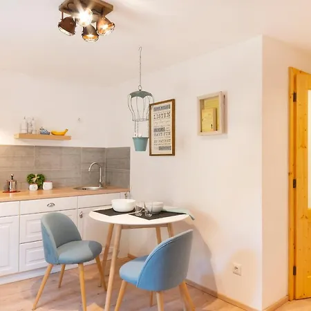 Roomerie Apartment *